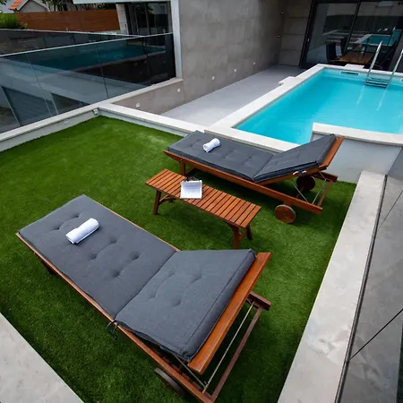 Luxury Maria With Private Pool Apartment *