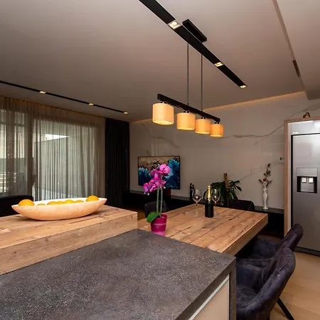 Luxury Maria With Private Pool Apartment *